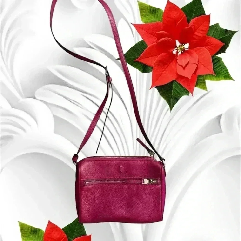 Holiday bag sale!! 🎄❤️Kate Spade magenta cross body bag